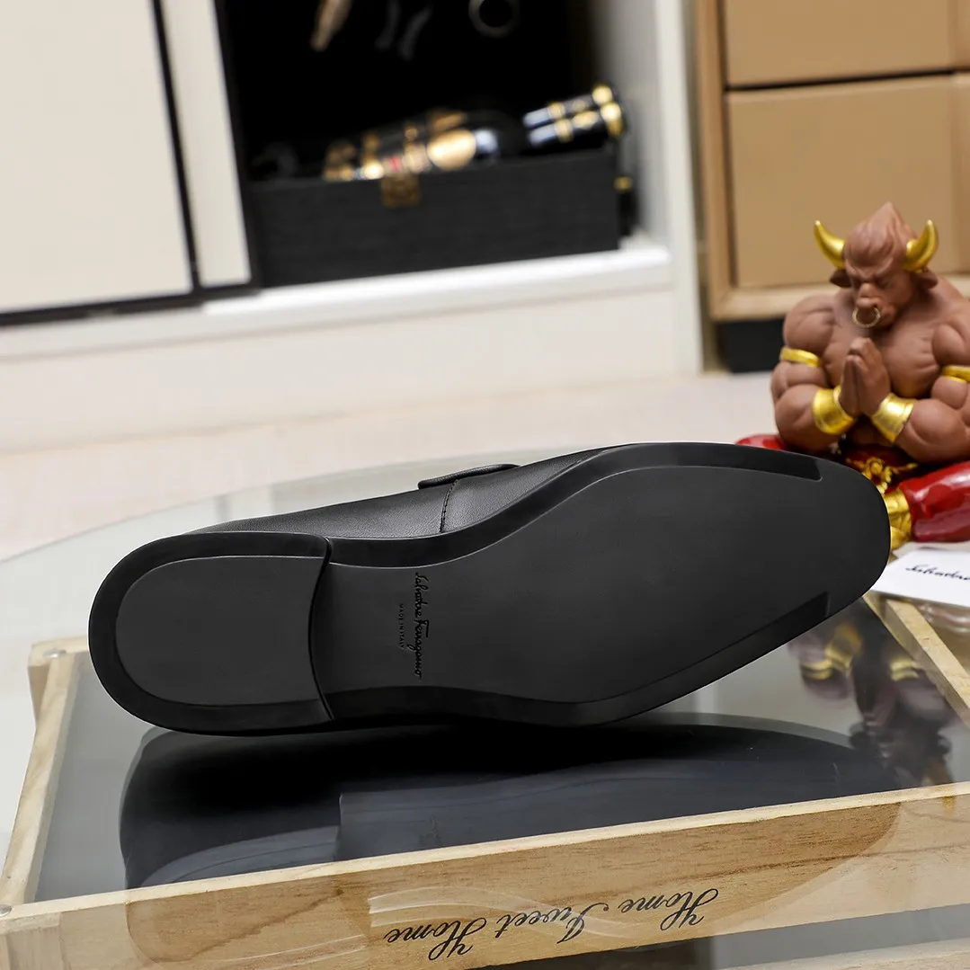 Men's shoes 💰600 🕷🕷🐂【Ferragamo】 Popular fashionable casual shoes🇨🇳Official website counter 1:1 production, original mold opening💯Good quality can be seen, imported high-end first-layer pebbled calfskin, water-dyed🐂leather lining🌿very clear texture, high-quality waterproof, non-slip and wear-resistant outsole🎋high quality and low price, truly handmade🍓, 2 colors available! Code number 38-44 (45. To be customized)